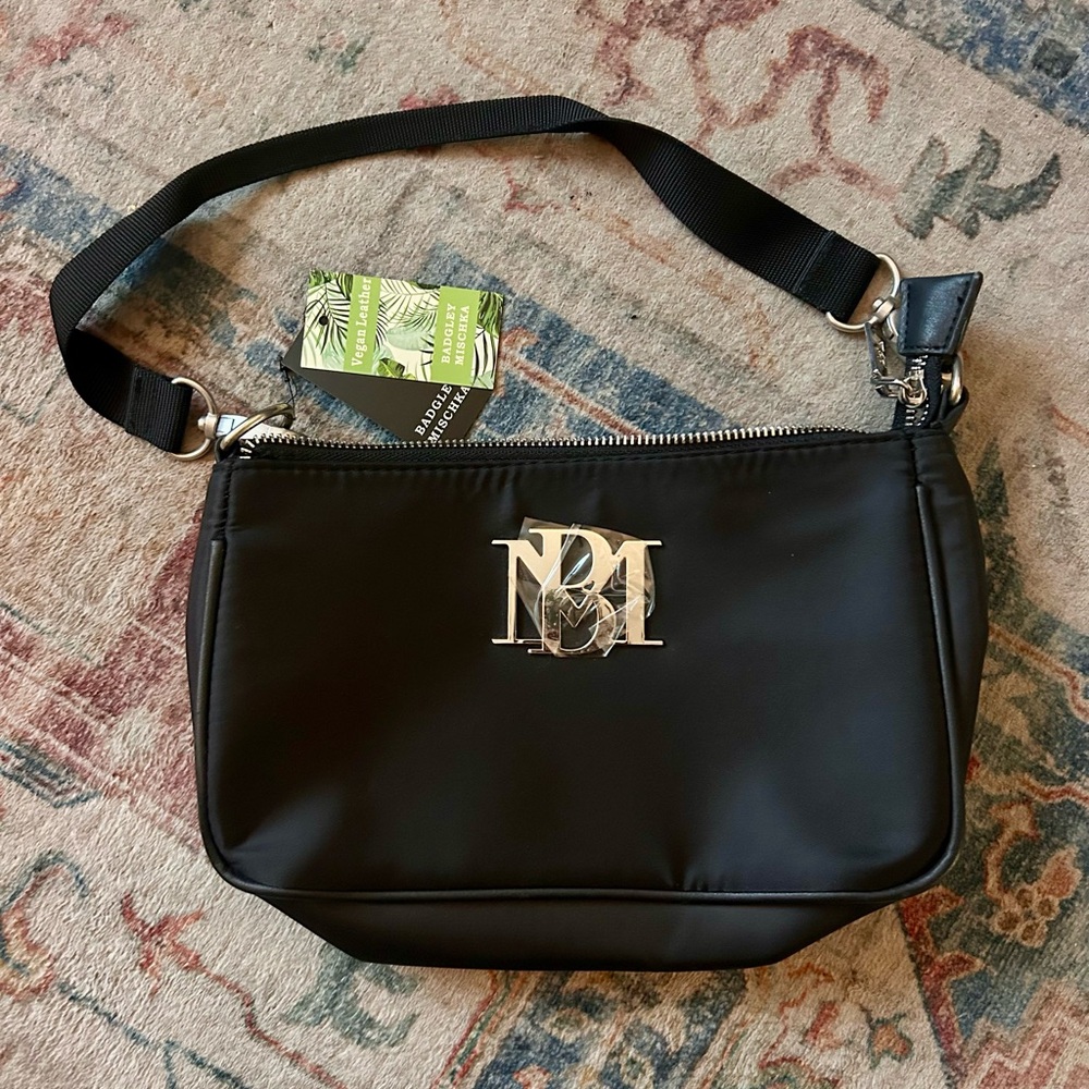 NWT Badgley Mischka Black Purse Shoulder Bag Silver Hardware Quiet Luxury